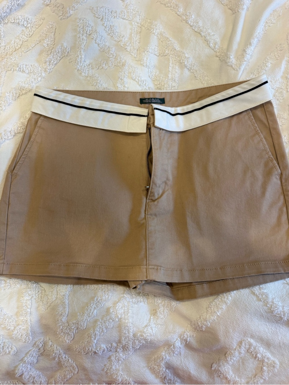 Khaki Casual mid-Rise Women’s Skort with Contrast fold down waistband